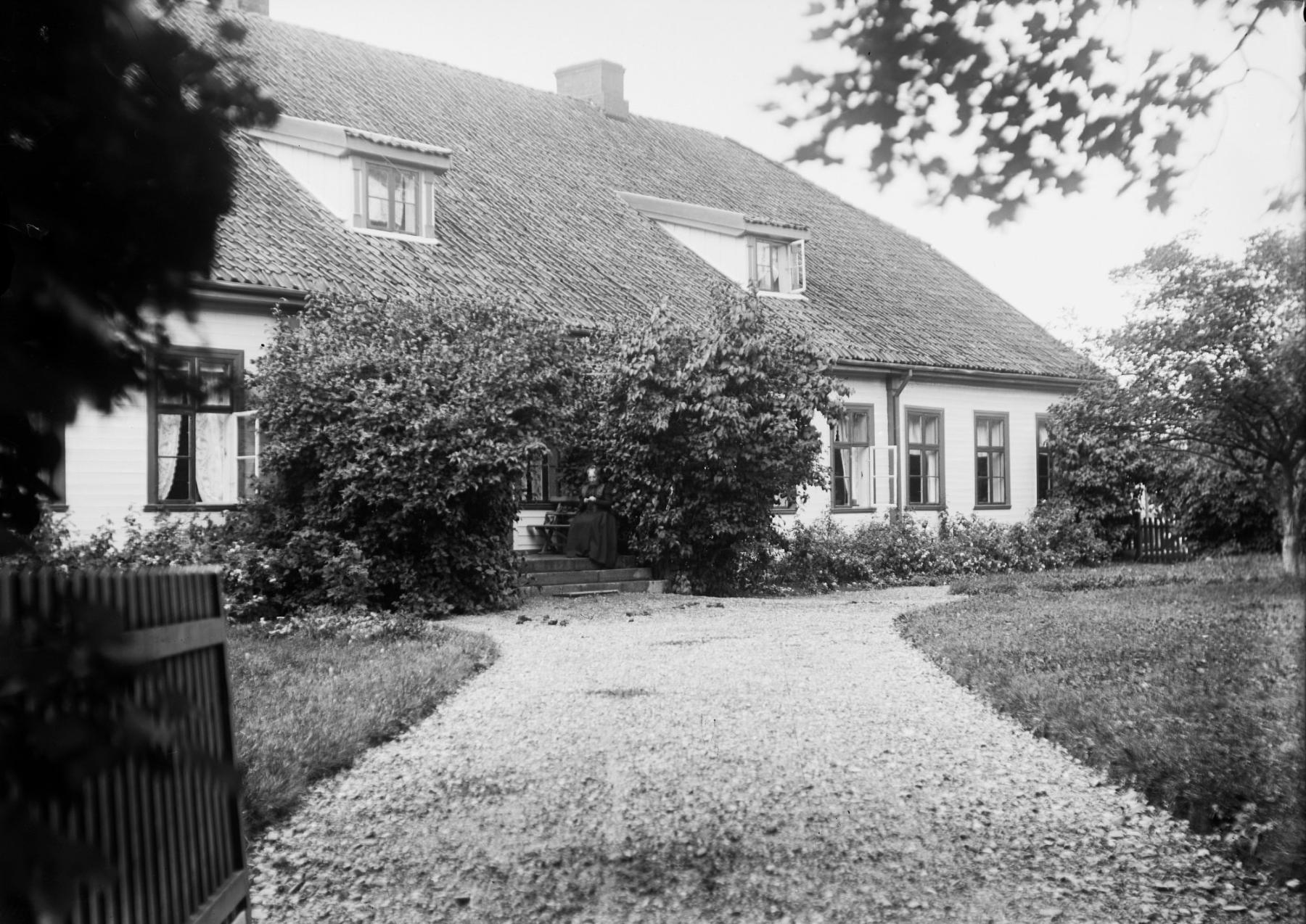 Hovedbygningen på Grefsheim sett fra gårdsplassen